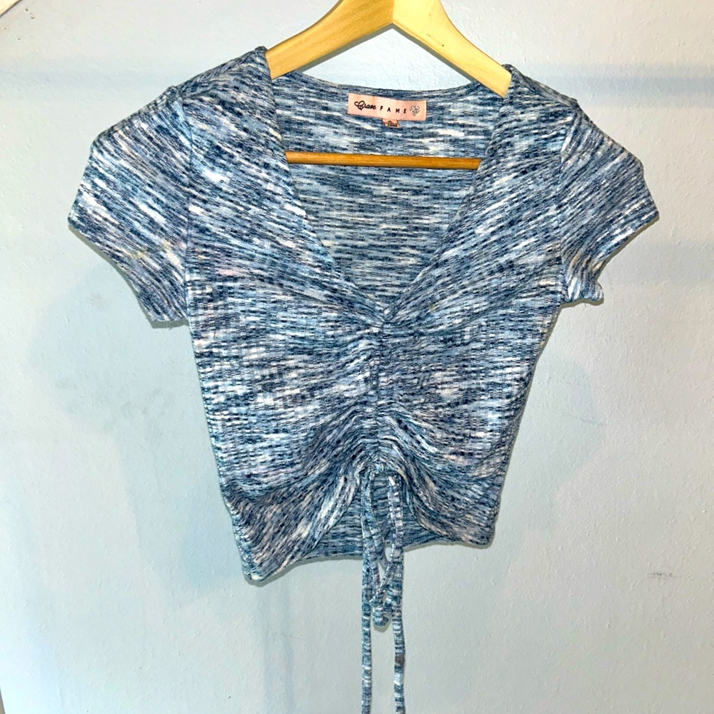 Cropped blouse ajustable length